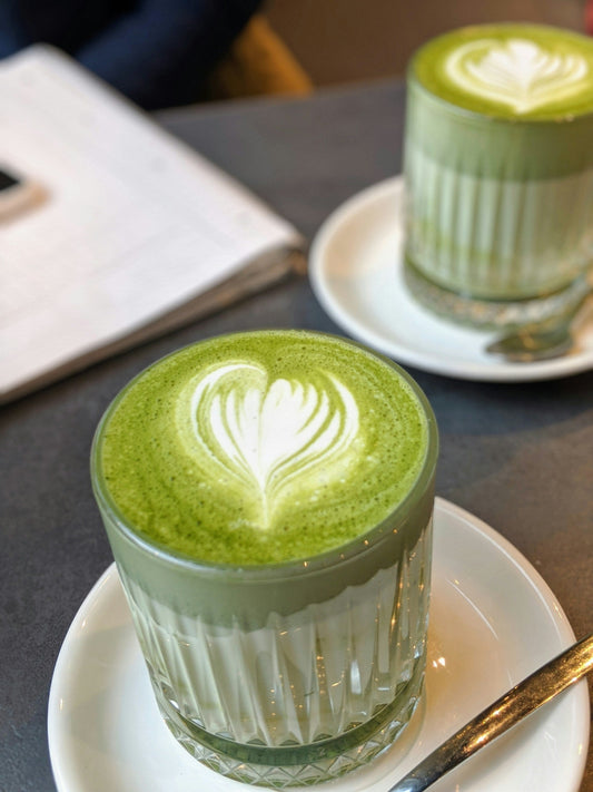Matcha Latte: Alles über das Trendgetränk + perfektes Rezept für zuhause