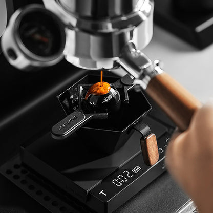 Espressoextraktion über den MHW-3BOMBER Cooling Ball