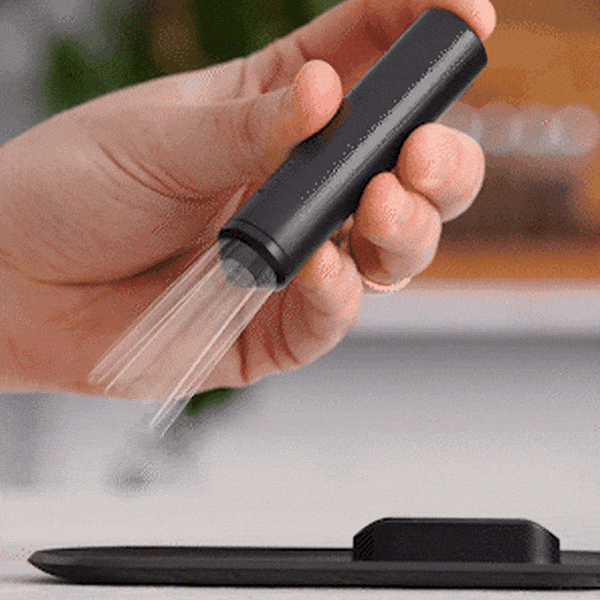 Subminimal Flux Electric WDT Tool bei der automatischen Verteilung von Kaffeemehl im Siebträger