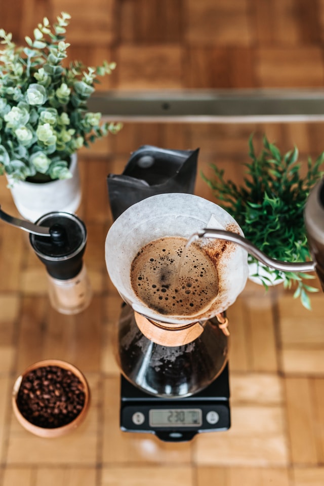 Kaffeezubereitung mit einer Kaffeewaage